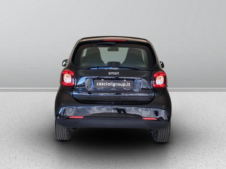 4 - smart fortwo Fortwo eq Pure 4,6kW