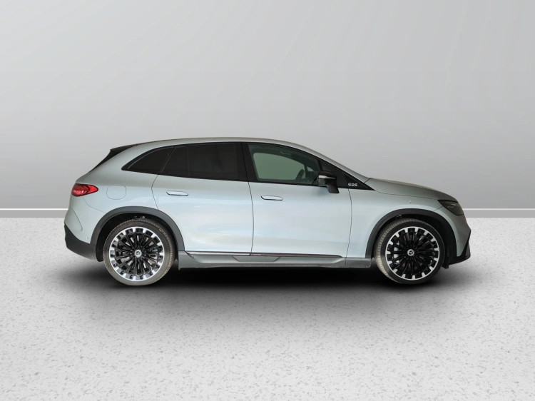 3 - Mercedes-Benz EQE 350 AMG Line Premium 4matic