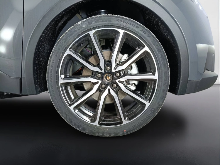 16 - Toyota C-HR C-HR 2.0 PHEV FWD    GR SPORT