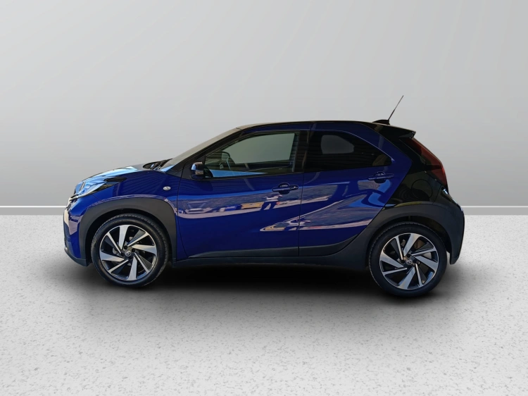 3 - Toyota Aygo X Aygo X 1.0 Lounge 72cv