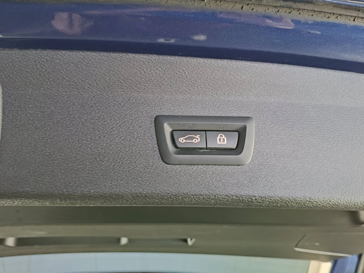 15 - BMW X1 X1 sdrive18d xLine Plus auto