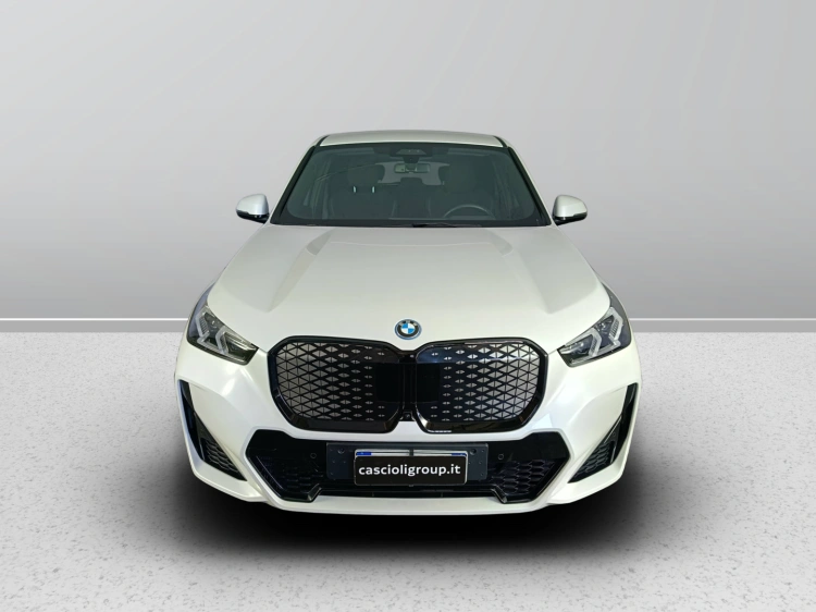 2 - BMW iX1 iX1 edrive 20 MSport