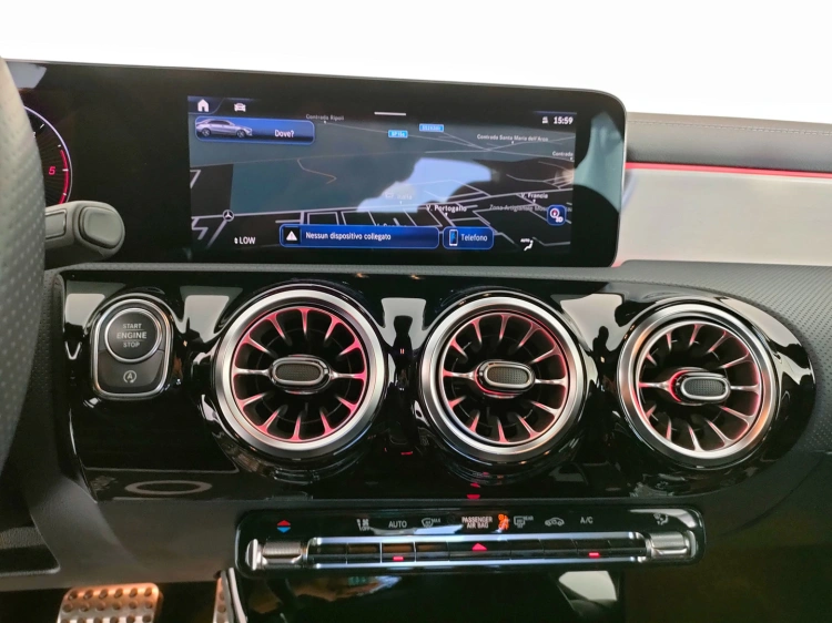12 - Mercedes-Benz Classe A 180 d AMG Line Advanced Plus auto