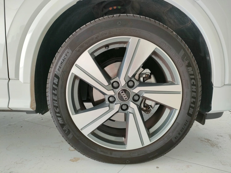 8 - Audi Q2 Q2 30 2.0 tdi S line edition