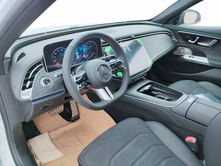 9 - Mercedes-Benz Classe E 220 d 4MATIC