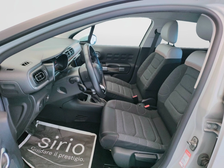 15 - Citroen C3 C3 1.2 puretech Shine Pack s&s 110cv eat6 my20