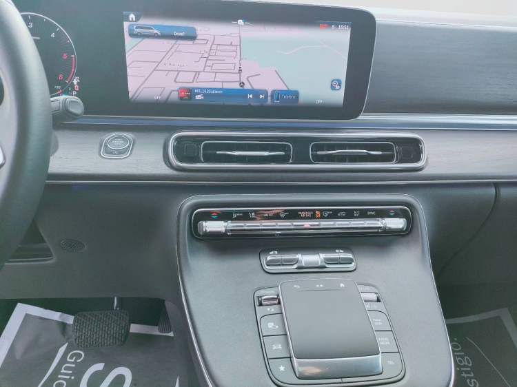 14 - Mercedes-Benz Classe V Extralong 250 d Avantgarde auto