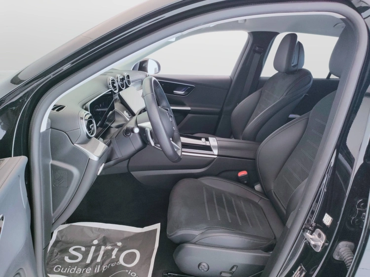17 - Mercedes-Benz GLC 300 de 4MATIC