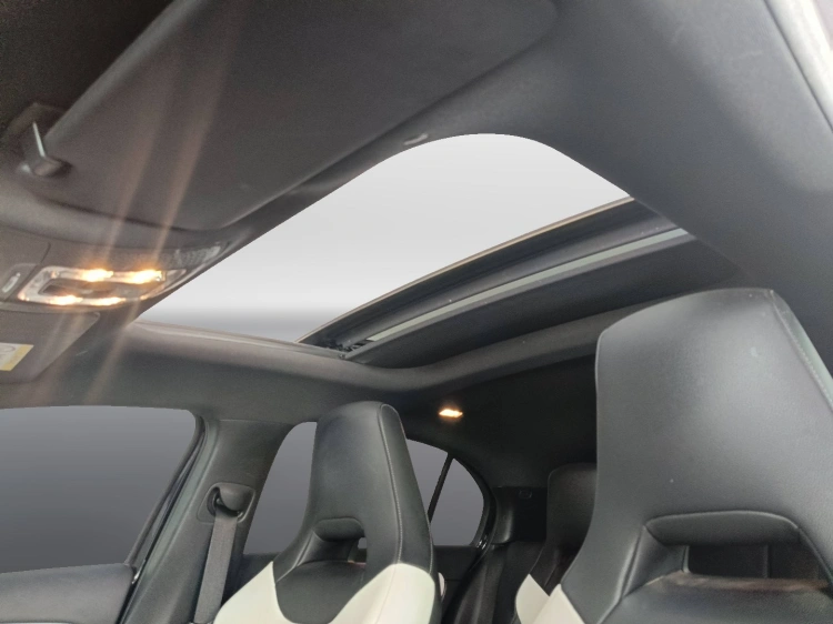 15 - Mercedes-Benz Classe A 180 d Premium