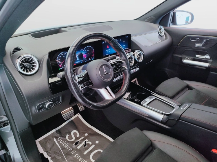 17 - Mercedes-Benz GLA 200 d AMG Line Premium Plus 4matic auto