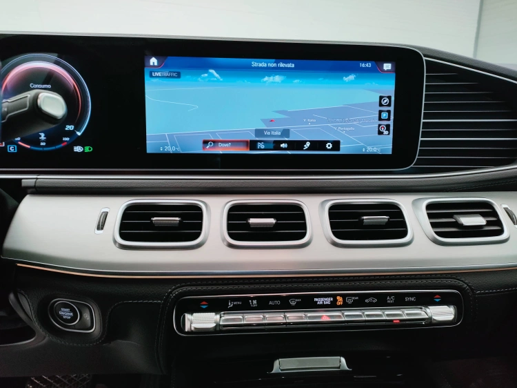 12 - Mercedes-Benz GLE 400 d Premium 4matic auto