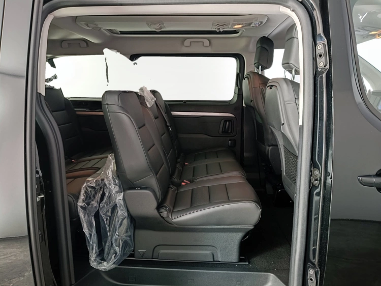 13 - Toyota Professional PROACE VERSO PROACE VERSOL1 2.0D177A LUX25
