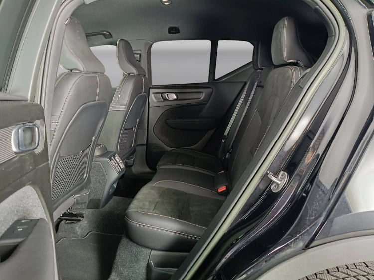 9 - Volvo XC40 XC40 2.0 b3 Core auto