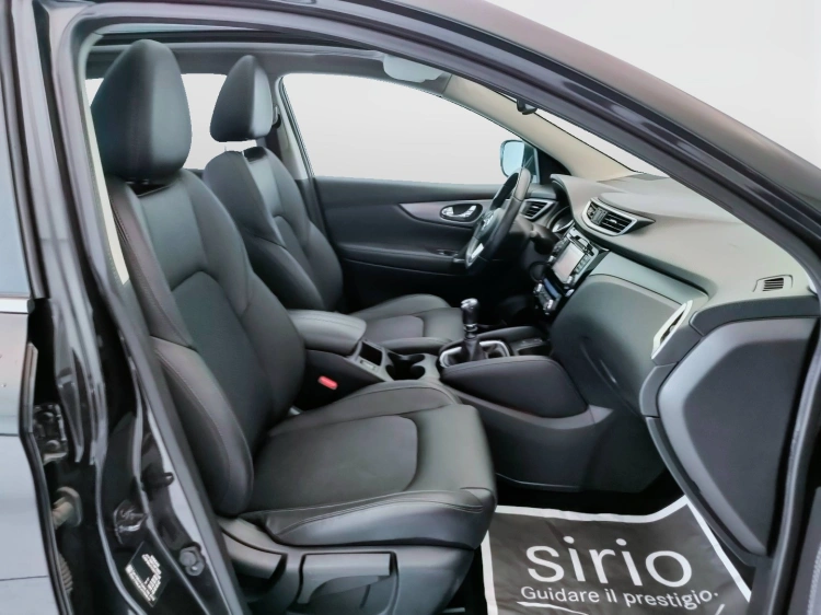 11 - Nissan Qashqai Qashqai 1.6 dci Tekna 4wd 130cv