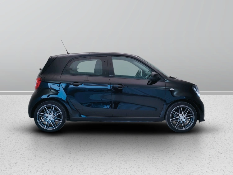 7 - smart forfour Forfour 0.9 t Brabus Xclusive 109cv twinamic