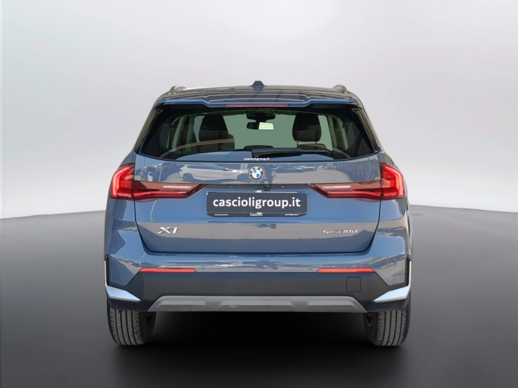 4 - BMW X1 X1 sdrive18d auto