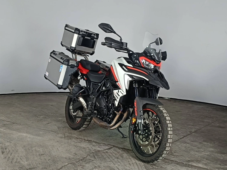 2 - Benelli TRK Trk 702 X abs E5