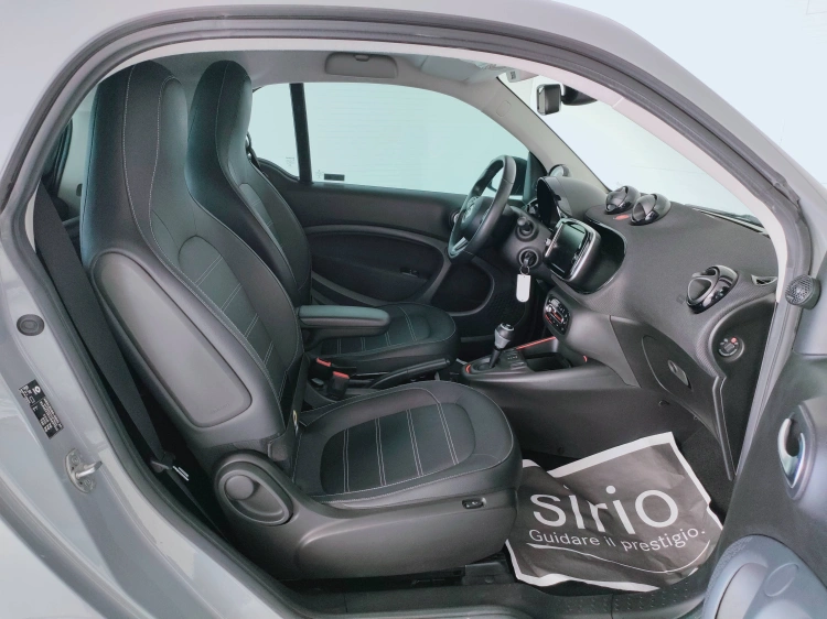 14 - smart fortwo Fortwo eq Edition One 22kW