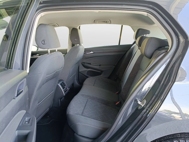 9 - Volkswagen Golf Golf 2.0 tdi Life 115cv