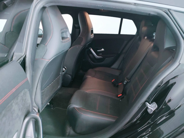 9 - Mercedes-Benz CLA Shooting Brake 200d Premium auto