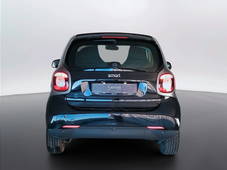4 - smart fortwo Fortwo eq Passion 22kW
