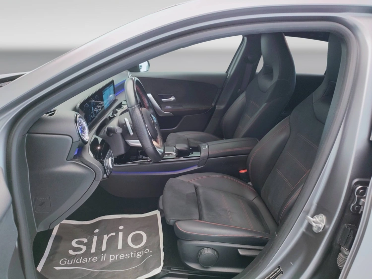 16 - Mercedes-Benz Classe A 200 d Premium auto