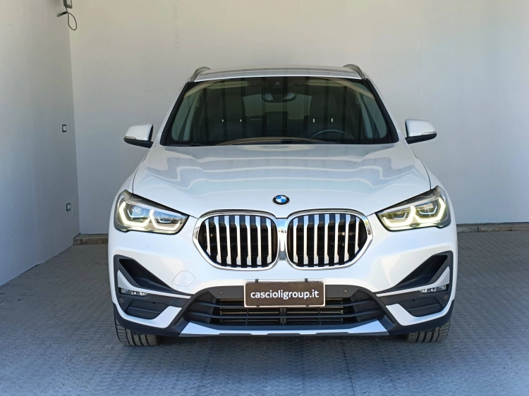 2 - BMW X1 X1 sdrive16d xLine auto