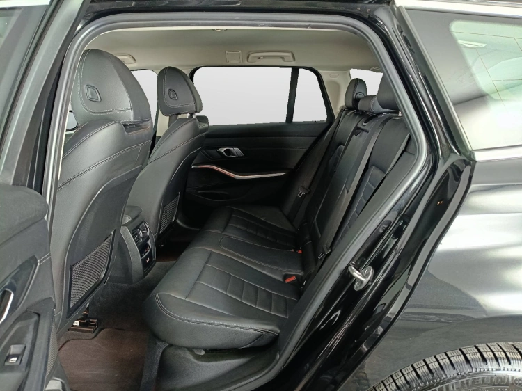 9 - BMW Serie 3 320d Touring mhev 48V xdrive Luxury auto