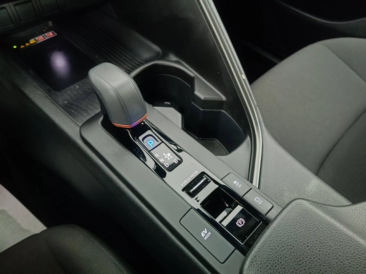 15 - Toyota C-HR C-HR 1.8 hv Trend fwd e-cvt