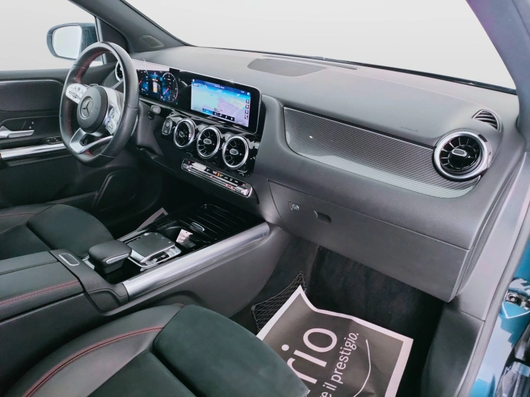 13 - Mercedes-Benz Classe B 180 d Premium auto