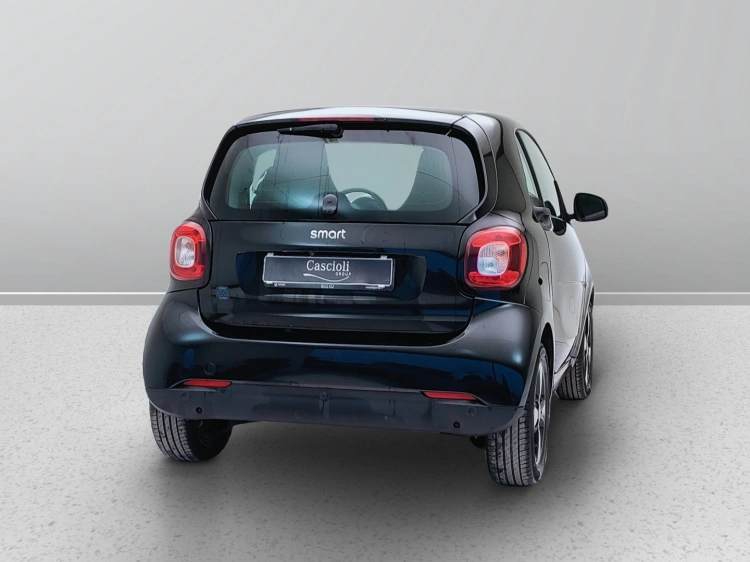 6 - smart fortwo Fortwo eq Passion 4,6kW