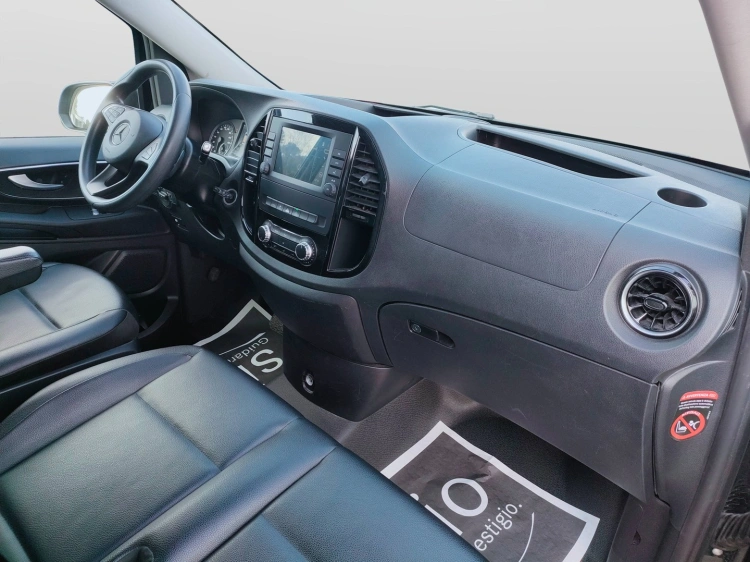 14 - Mercedes Vans Vito 114 cdi long tourer pro auto my20