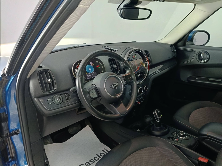 7 - MINI Countryman Mini Countryman 1.5 One D Business auto