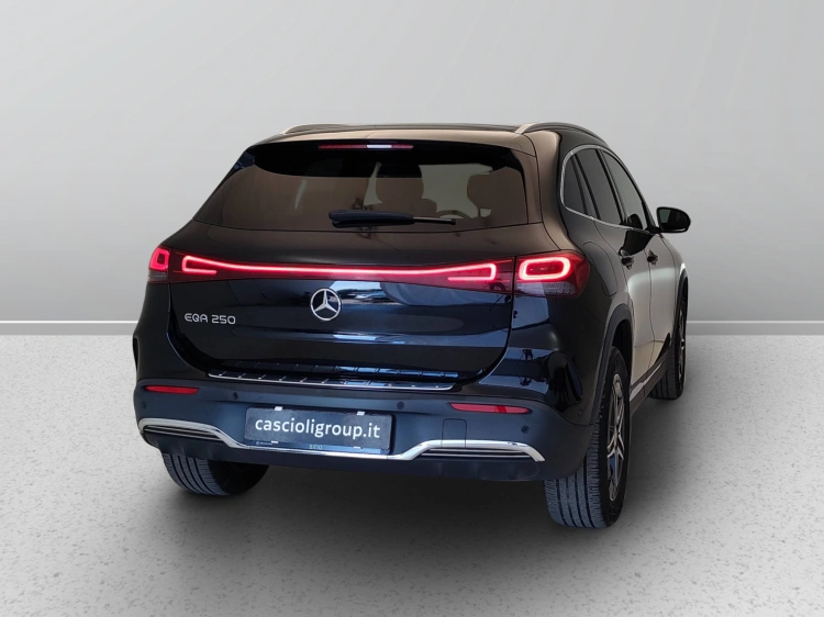 6 - Mercedes-Benz EQA 250 Premium