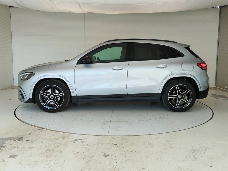 8 - Mercedes-Benz GLA 200 d AMG Line Advanced Plus Tech Edition auto