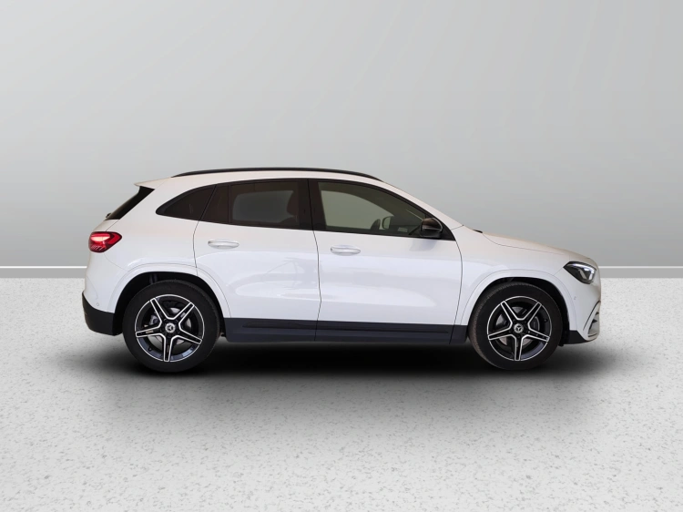 7 - Mercedes-Benz GLA 200 d AMG Line Advanced Plus auto