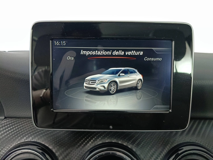 13 - Mercedes-Benz GLA 180 d (cdi) Executive