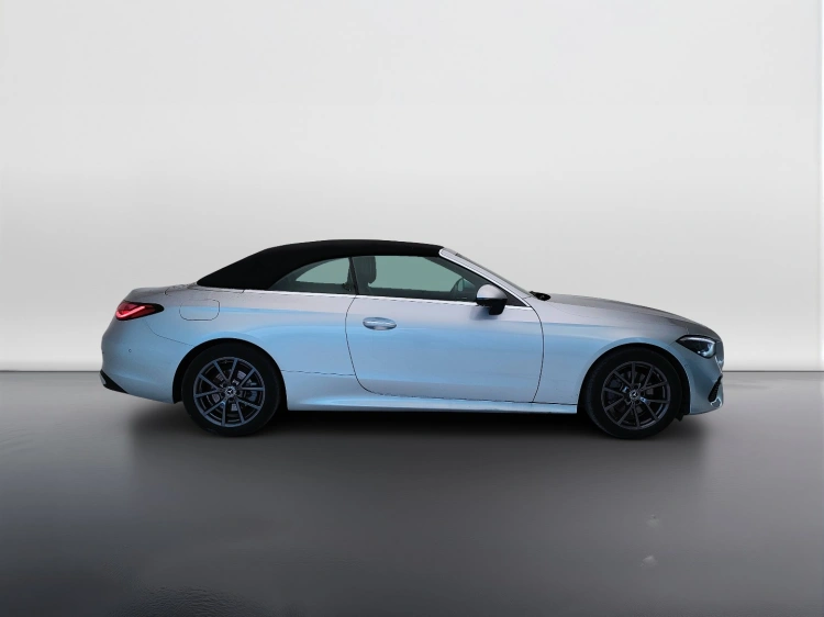 7 - Mercedes-Benz CLE Cabrio 220 d Advanced auto