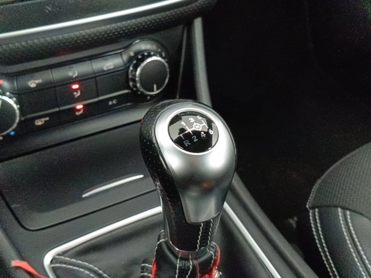 14 - Mercedes-Benz Classe A MERCEDES A180 CDI SE SPORT