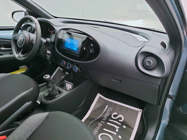 9 - Toyota Aygo X AYGO X 10B MT ACTIVE MY24