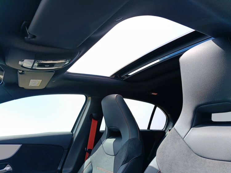 13 - Mercedes AMG Classe A Mercedes-AMG A 35 4MATIC