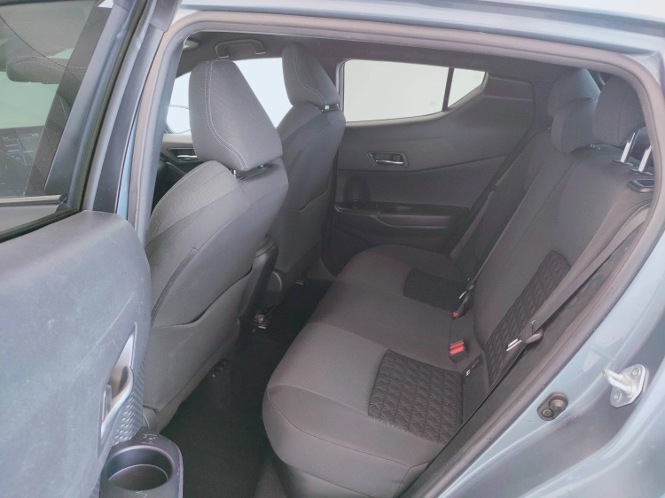 13 - Toyota C-HR C-HR 1.8h Trend e-cvt