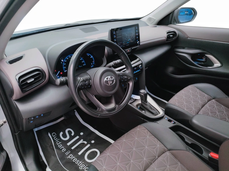 15 - Toyota Yaris Cross Yaris Cross 1.5h Lounge fwd 116cv e-cvt