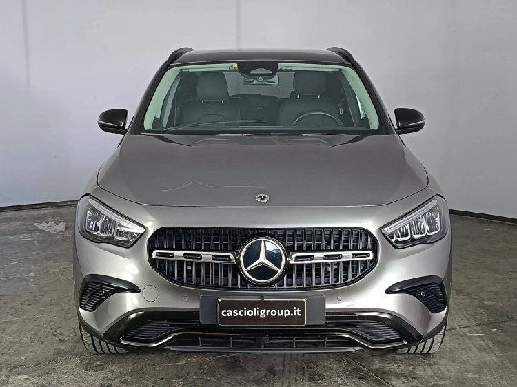 2 - Mercedes-Benz GLA 180 d Progressive Advanced Plus auto