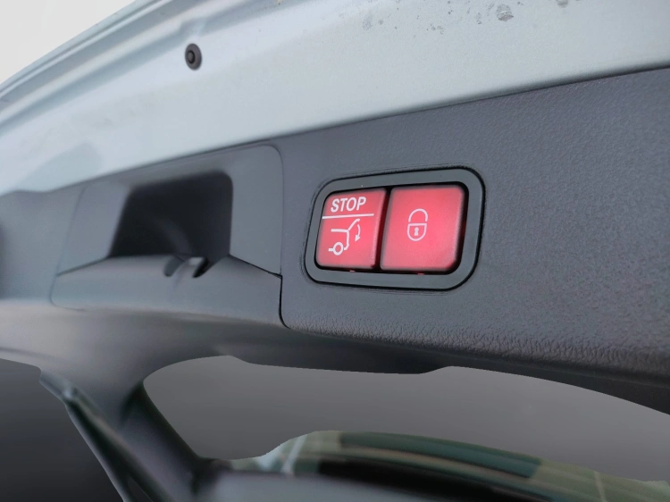 10 - Mercedes-Benz Classe B 180 d Street Edition auto