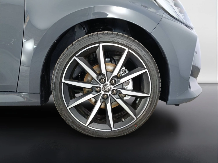 21 - Toyota Yaris YARIS 15H 130HP GRS MY25