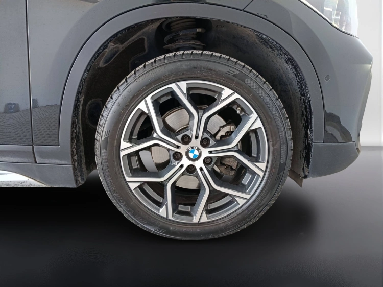 22 - BMW X1 X1 sdrive18d xLine Plus auto