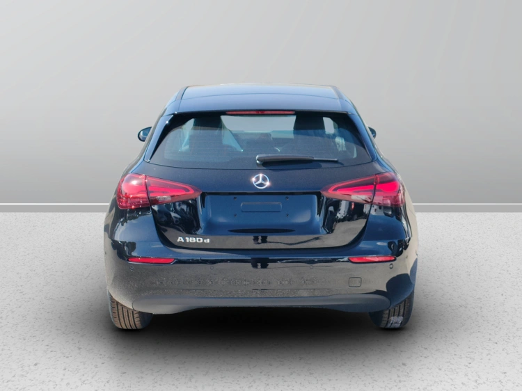 4 - Mercedes-Benz Classe A 180 d Automatic