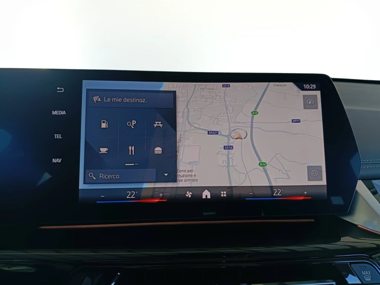 13 - BMW X1 X1 sdrive18i X-Line auto