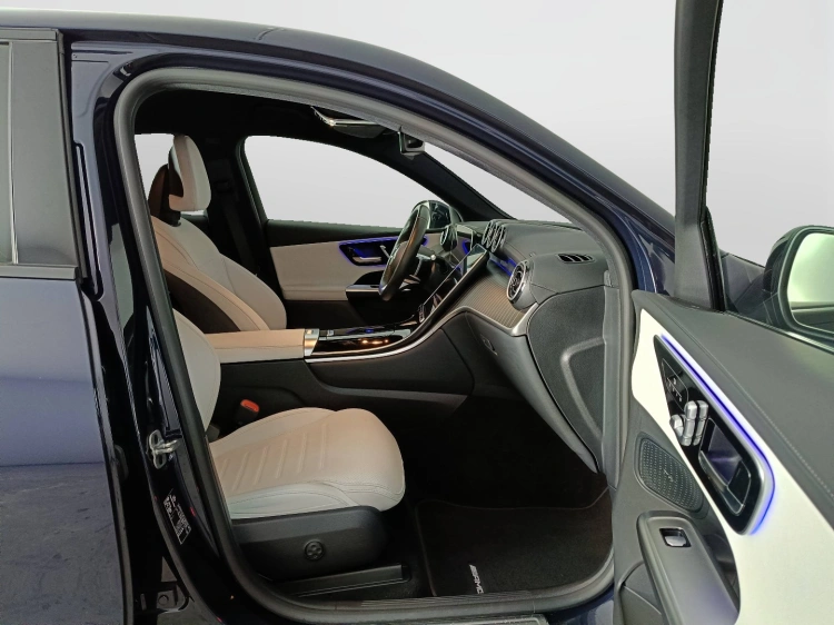 11 - Mercedes-Benz GLC 300 de phev AMG Line Premium Plus 4matic auto